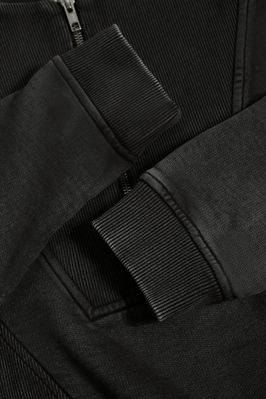 Acid Wash Cropped Sweatshirt in Ash